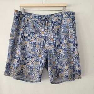 Johnnie-O Swim Trunks Blue Mosaic Tile Print Performance Mens XL 7in Inseam
